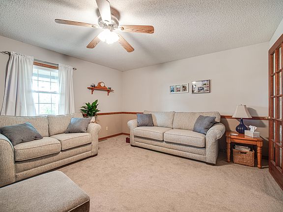 5th image of 308 Holman Dr