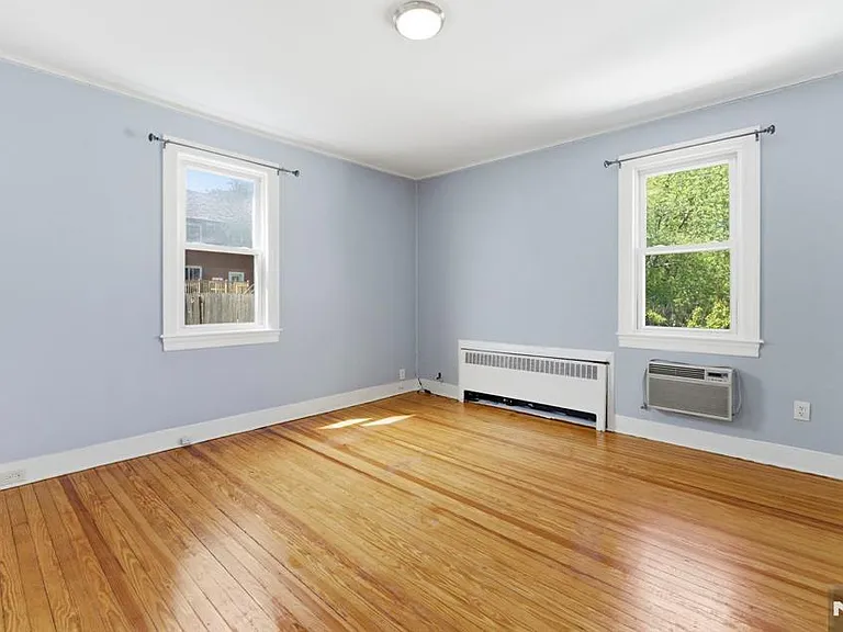 773 Kingsland Ave — Photo 10