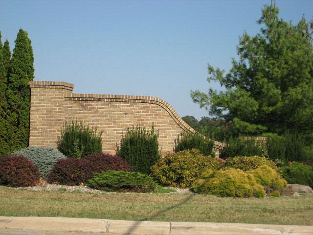 1st image of 1105 Retreat Ln