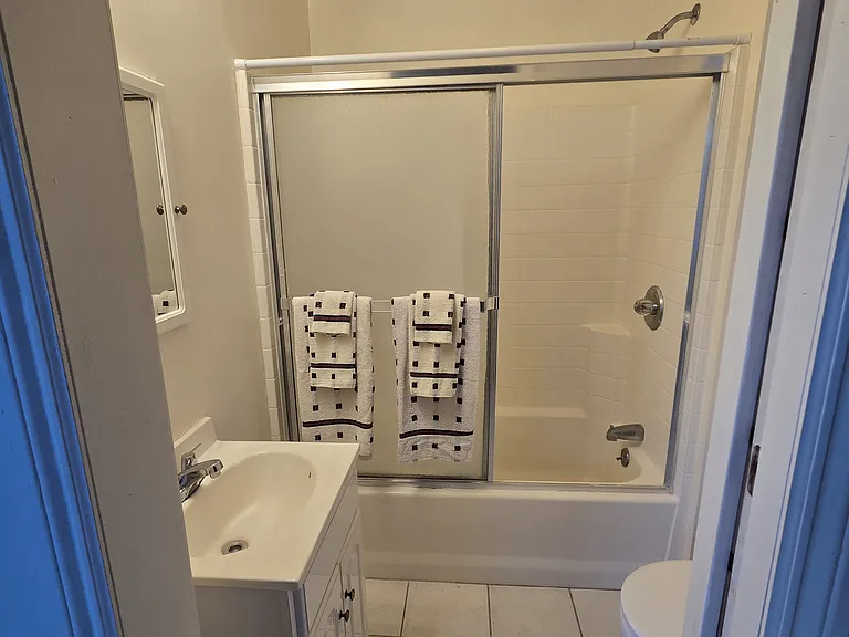 1810 Vicente Dr — Photo 11
