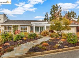10 Beaconsfield Ct, Orinda, CA 94563