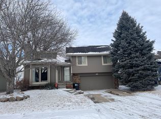 12922 Hartman Ave, Omaha, NE 68164