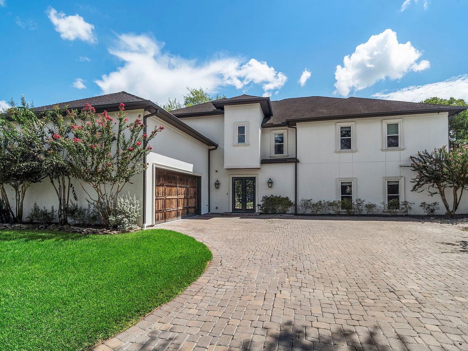 9 Charleston St S — Sugar Creek Country Club