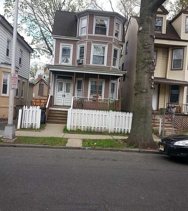 1st image of 132 No 19 St