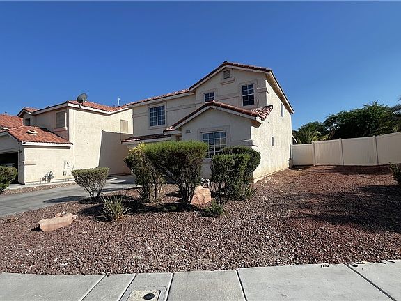 3rd image of 1015 Pearl Marble Ave