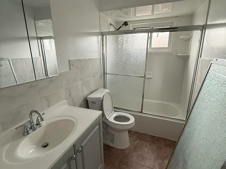 37 E Stroud Ave #2 — Photo 4