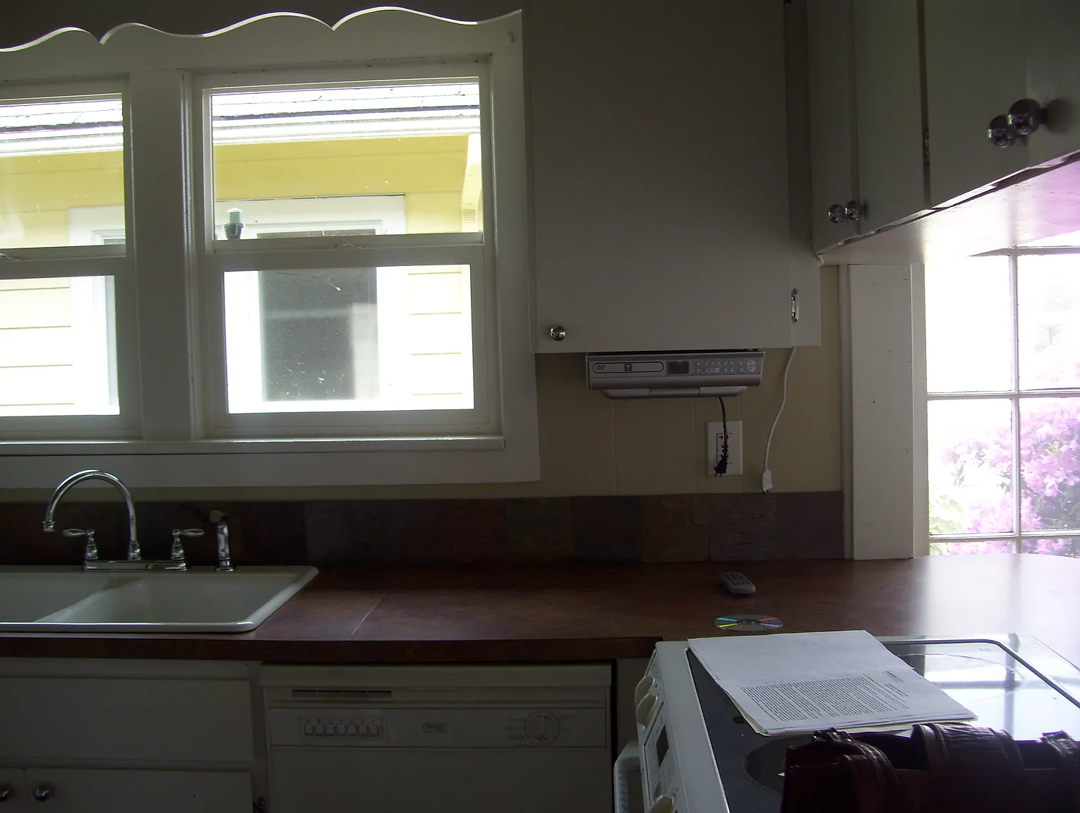 10 G St SE photo 1