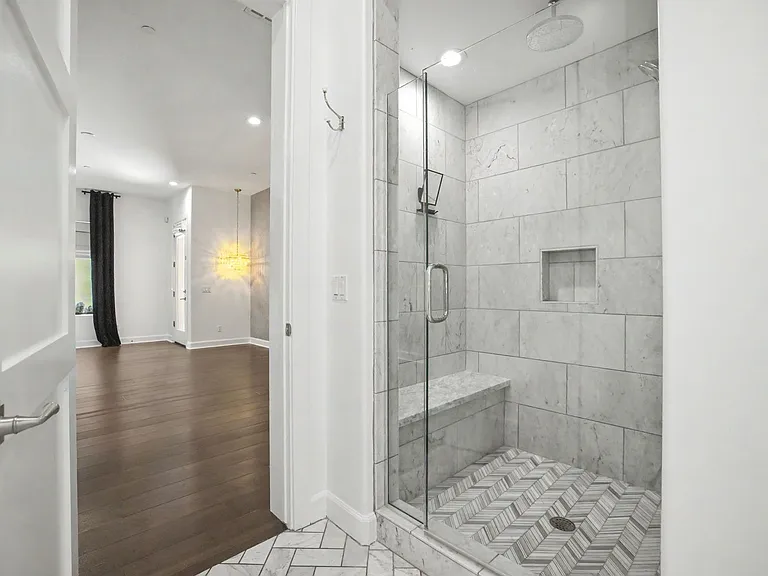 18418 N 97th Pl — Photo 28