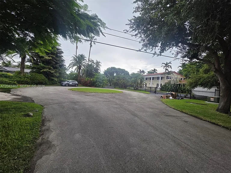 7240 SW 119th St — Photo 30