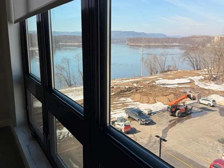 Brand New - War Eagle Apartments in the River Point District — Photo 21