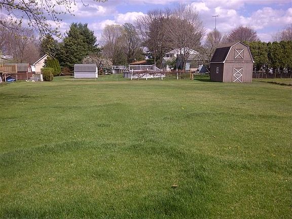 3rd image of 3098 S Charmwood Dr
