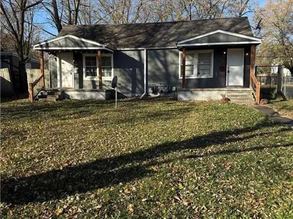 820-822 S Oak St, Ottawa, KS 66067