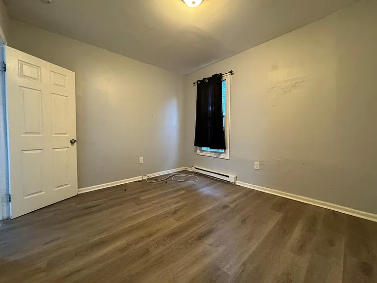 120 Division St #3 — Photo 4