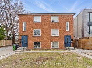 11 Bracebridge Ave #9, Toronto, ON M4C 2X6