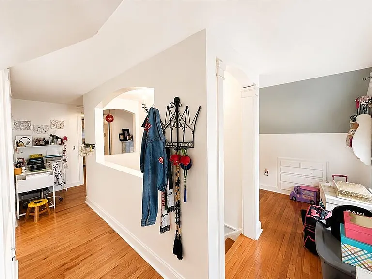 196 Fruit Hill Ave — Photo 13