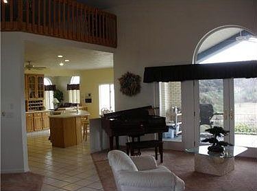 3rd image of 312 Dogwood Dr