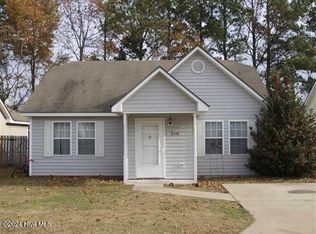 210 Old Oak Rd, Elizabeth City, NC 27909