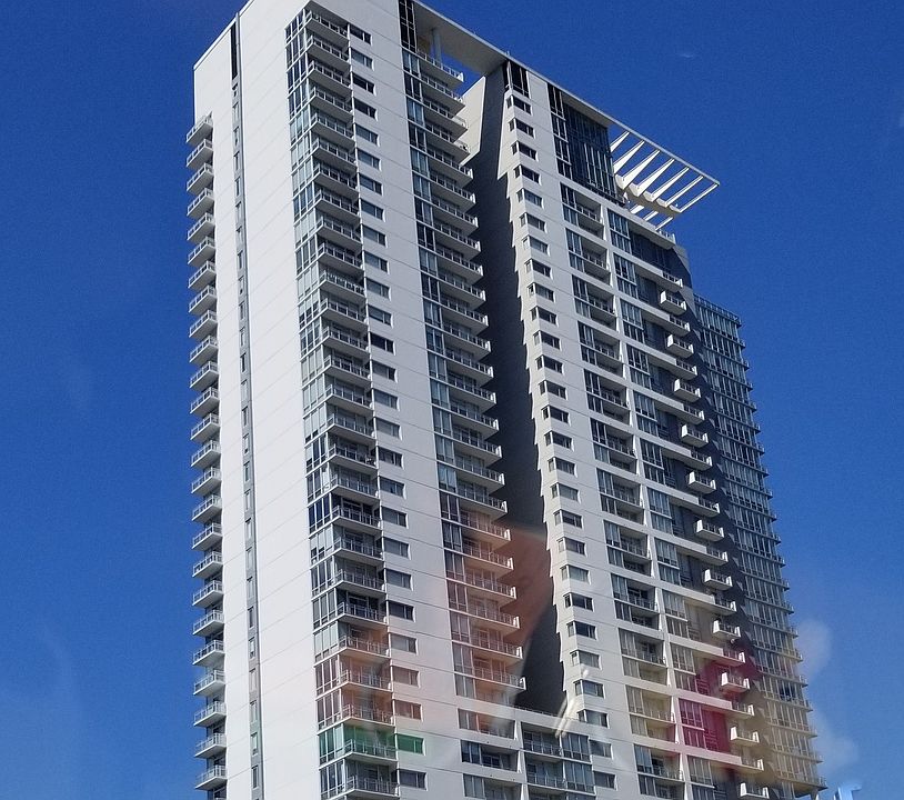 1st image of 737 W Washington Blvd APT 2204