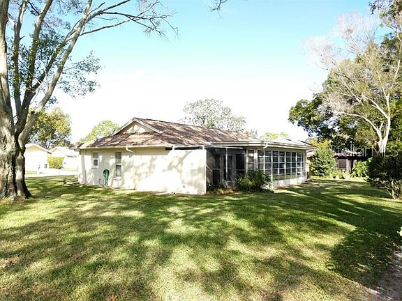 4th image of 1701 Macdonnell Dr
