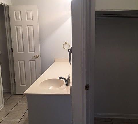5th image of 1415 E Tiffani St
