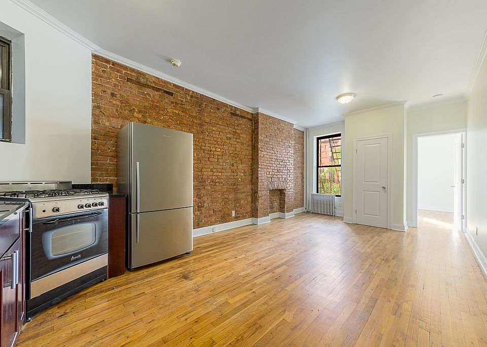 1st image of 260 Saint James Pl APT 2D