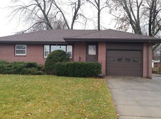 6951 Benton St, Lincoln, NE 68507