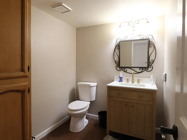 565 Clubhouse Dr — Photo 24