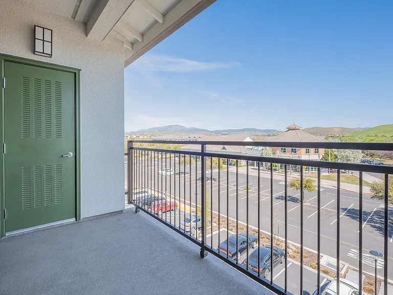 Deer Creek Apartments — Photo 29