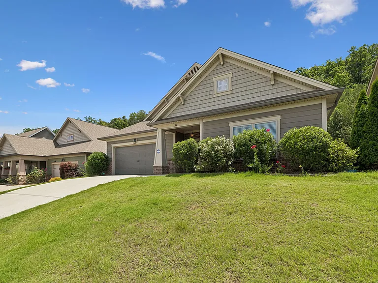 5425 Bungalow Cir — Photo 2