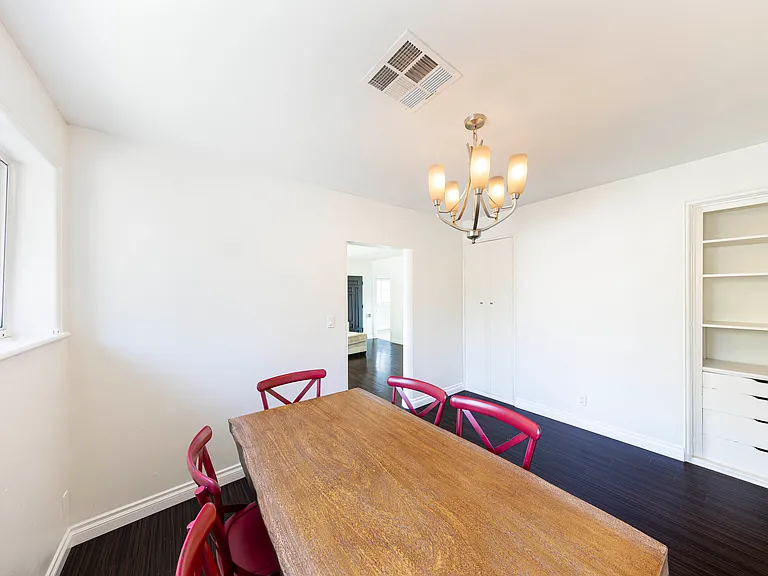 206 S Center St #A — Photo 9