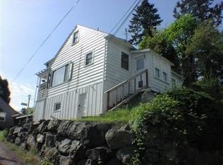 706 S Summit Ave, Bremerton, WA 98312
