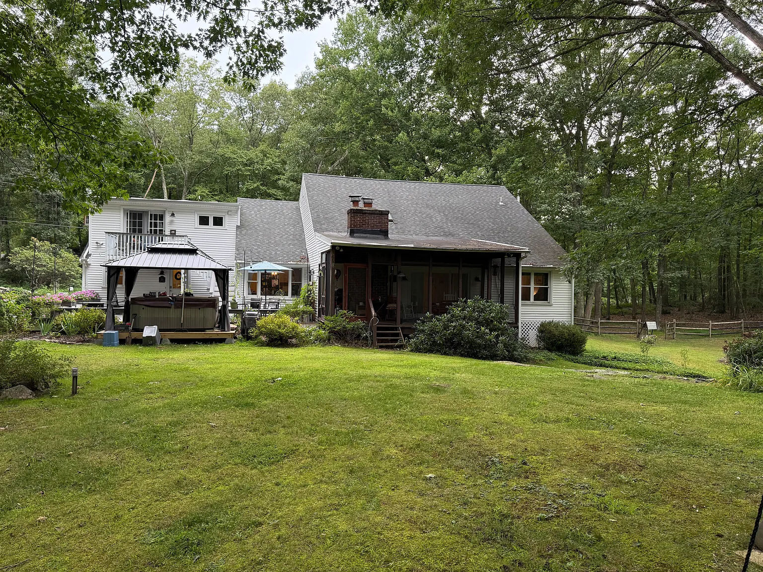 5 bed, 2.5 bath, 2172 sqft, $3,000 — Photo 3