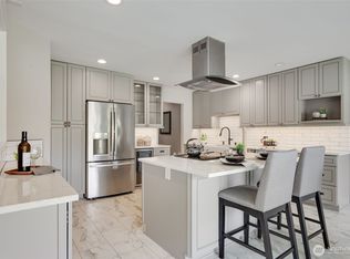 9715 NE Juanita Dr APT 206B, Kirkland, WA 98034