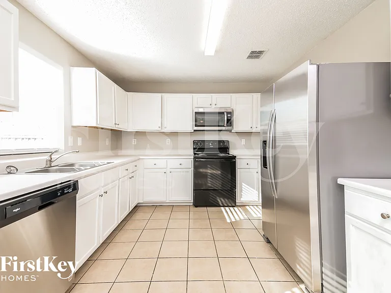 4519 Green Meadow Dr — Photo 6