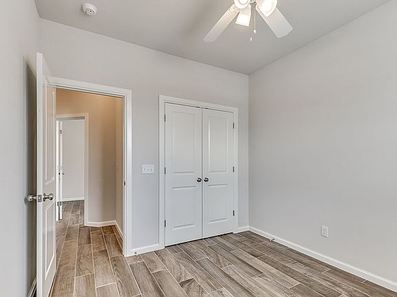 3rd image of 2625 SE 38th St
