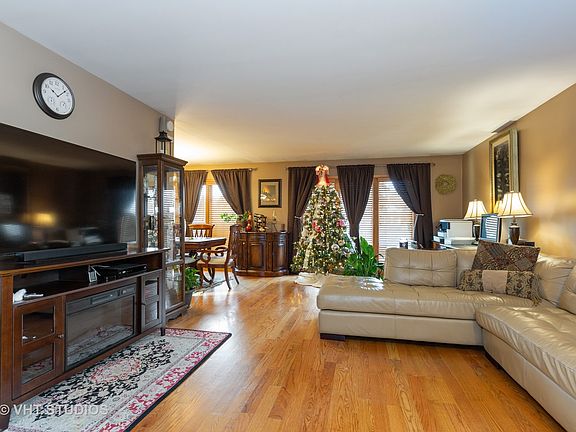 2nd image of 13925 S Mormann Ln
