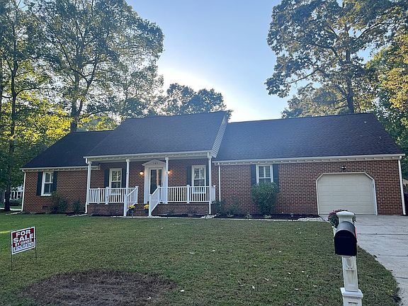 5th image of 749 Montebello Cir