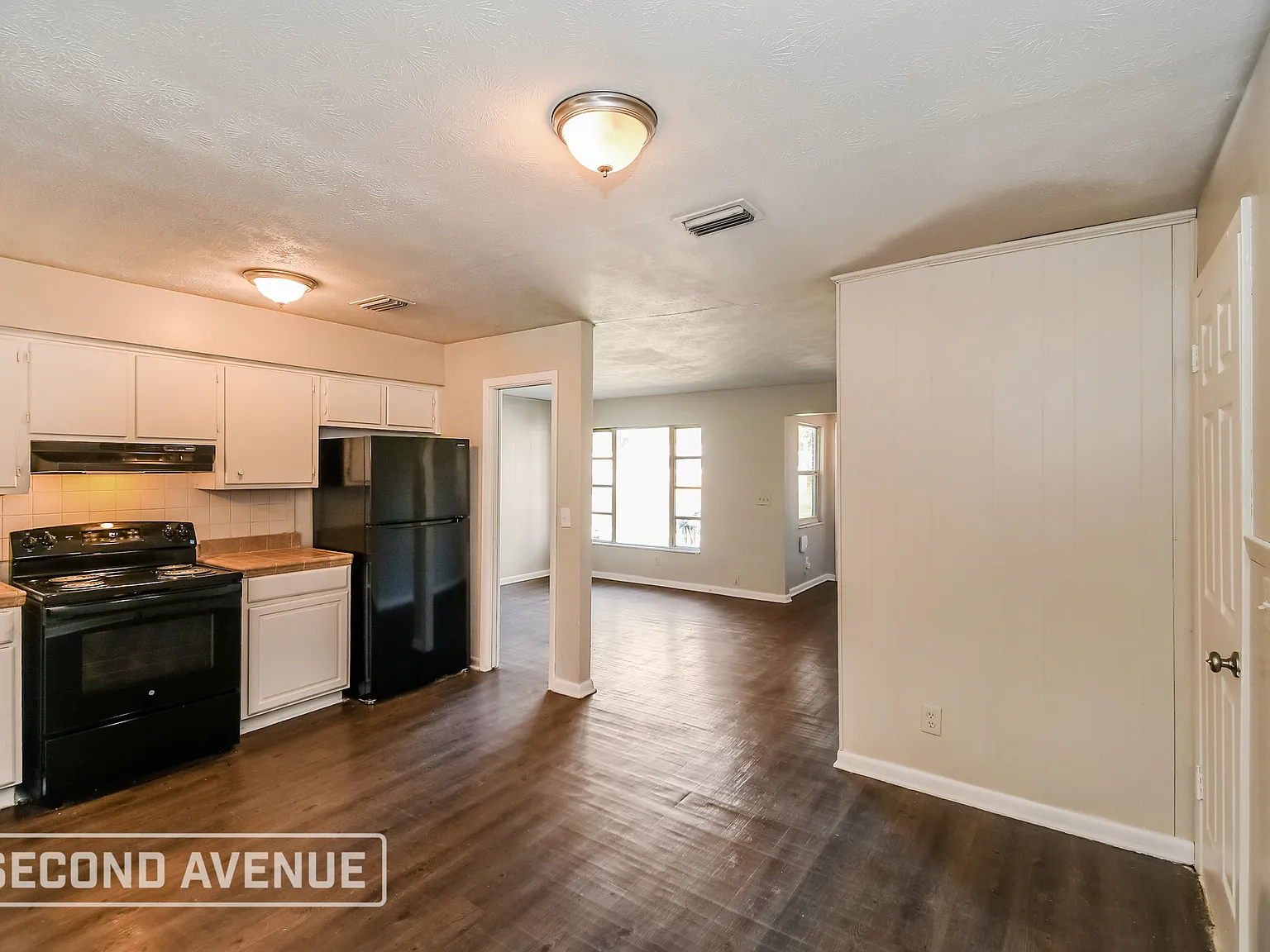4 bed, 2.0 bath, 1467 sqft, $1,650 — Photo 3