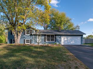 13838 Garrett Ave, Apple Valley, MN 55124