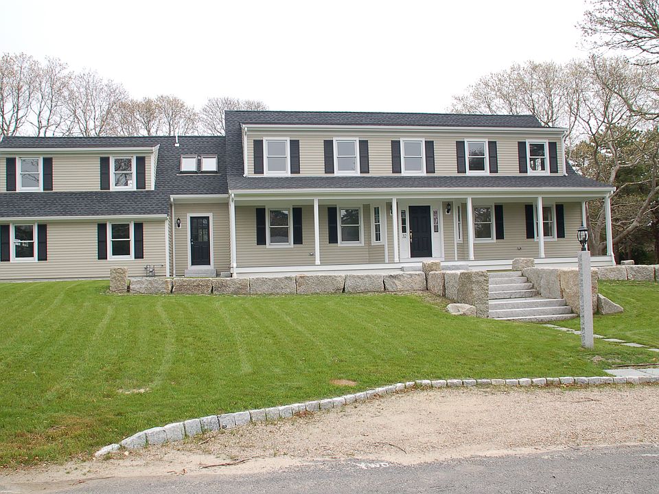 1st image of 32 Heritage Dr