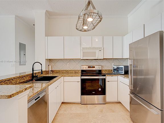 5th image of 2665 SW 37th Ave APT 101