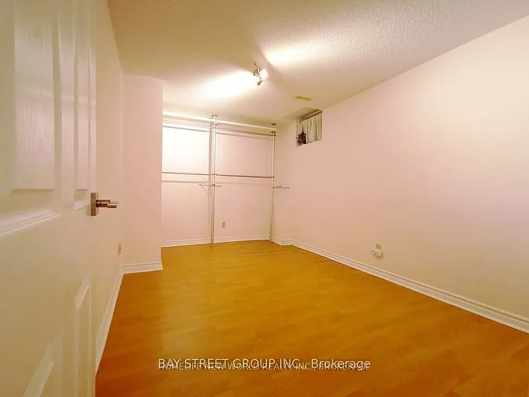 18 Nanaberry St #BASEMENT — Photo 6