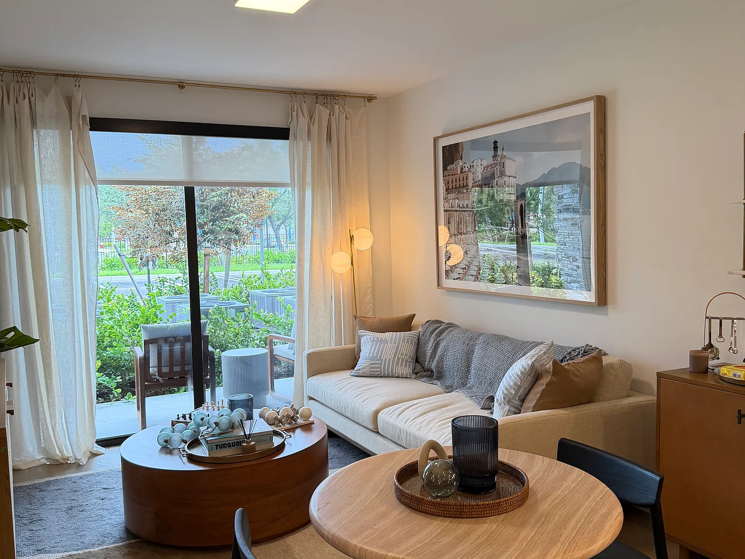 1 bed, 776 sqft, $2,035 — Photo 3
