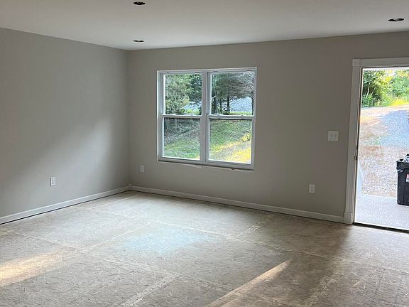 2nd image of 376 Twin Brook Dr