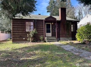 9721 College Way N, Seattle, WA 98103