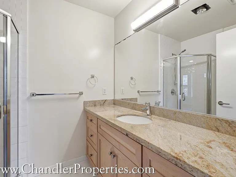 55 Trumbull St — Photo 15