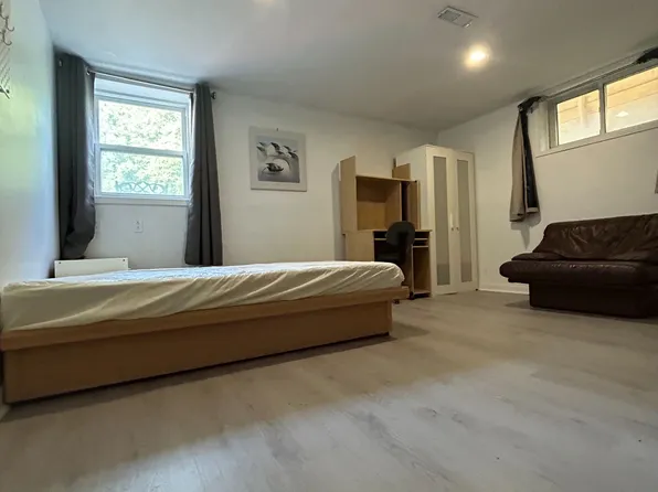 186 Wilfred Ave Suite A, Toronto, ON M2N 5C9