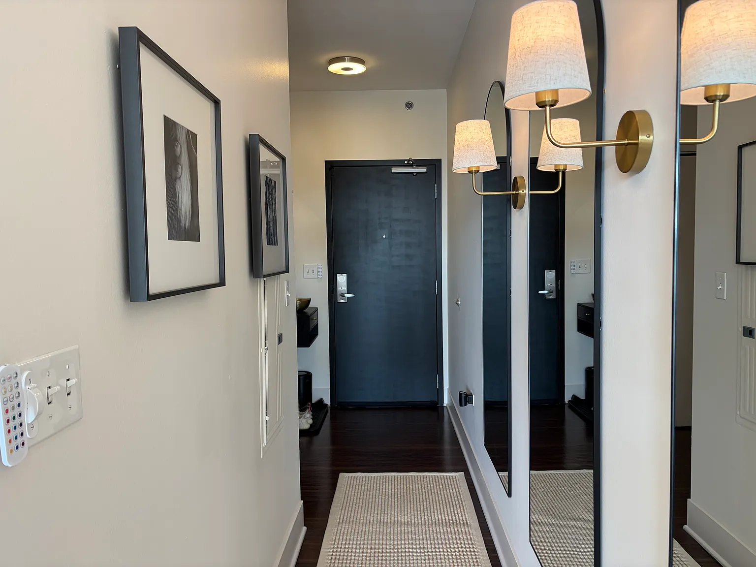 1 bed, 715 sqft, $2,817 — Photo 2
