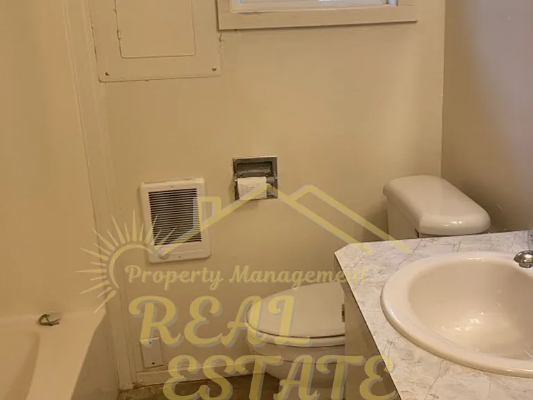 6557 SW Inlet Ave #1 — Photo 4