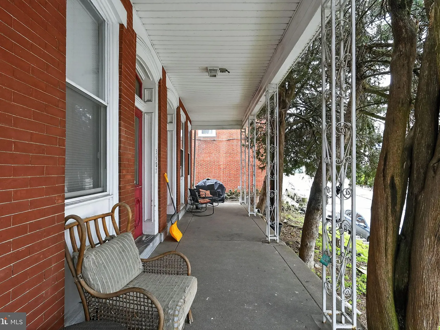 2 bed, 1.0 bath, 750 sqft, $1,445 — Photo 2